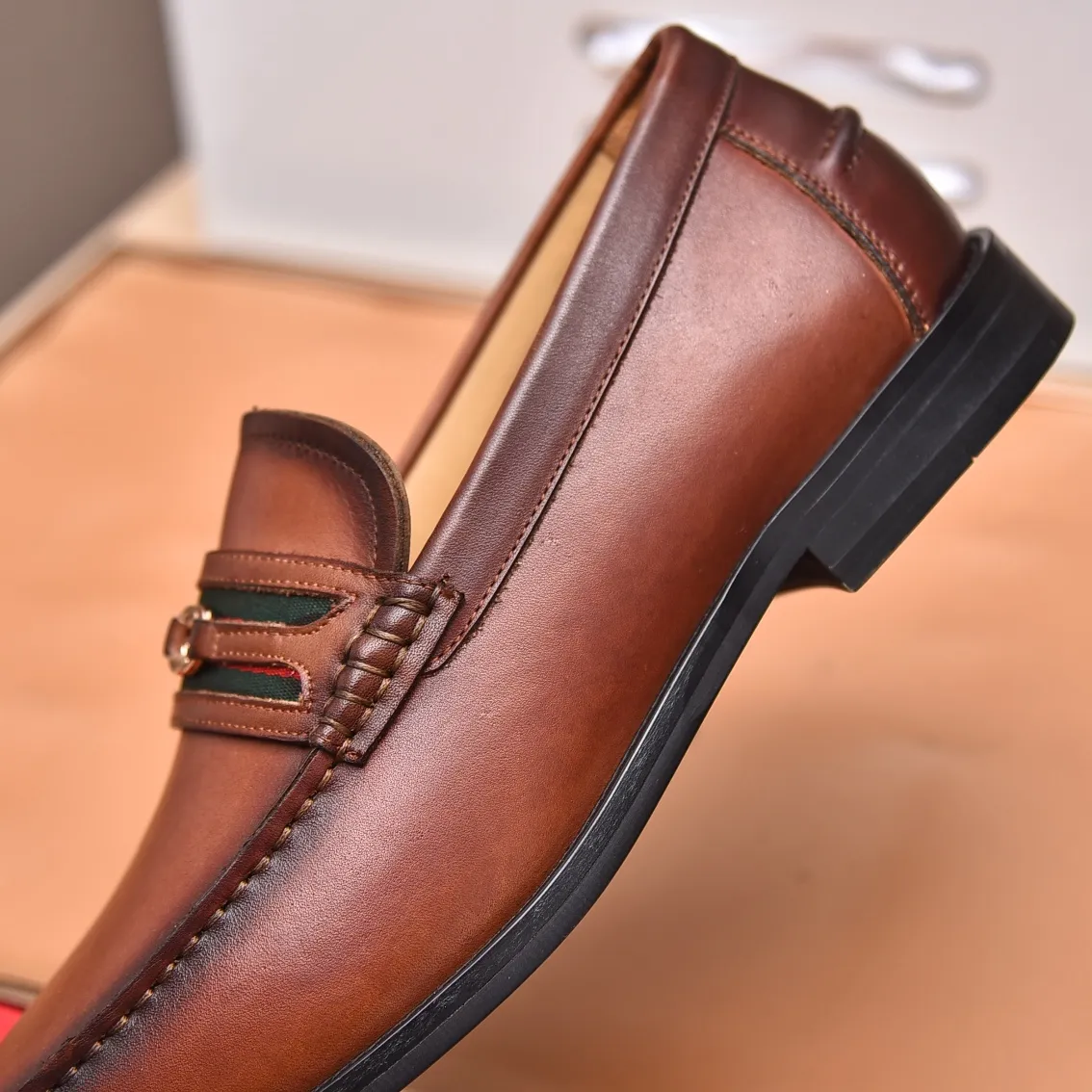 Men's shoes 💰580 📛📛Original (water-dyed cow lining) Gucci GUCCI official website formal shoes 🌀 Italian 🇮🇹 imported cowhide ➕ top imported water-dyed cowhide lining 💋 fine handmade original bottom, the real thing looks better when photographed in person Standard size 38-44